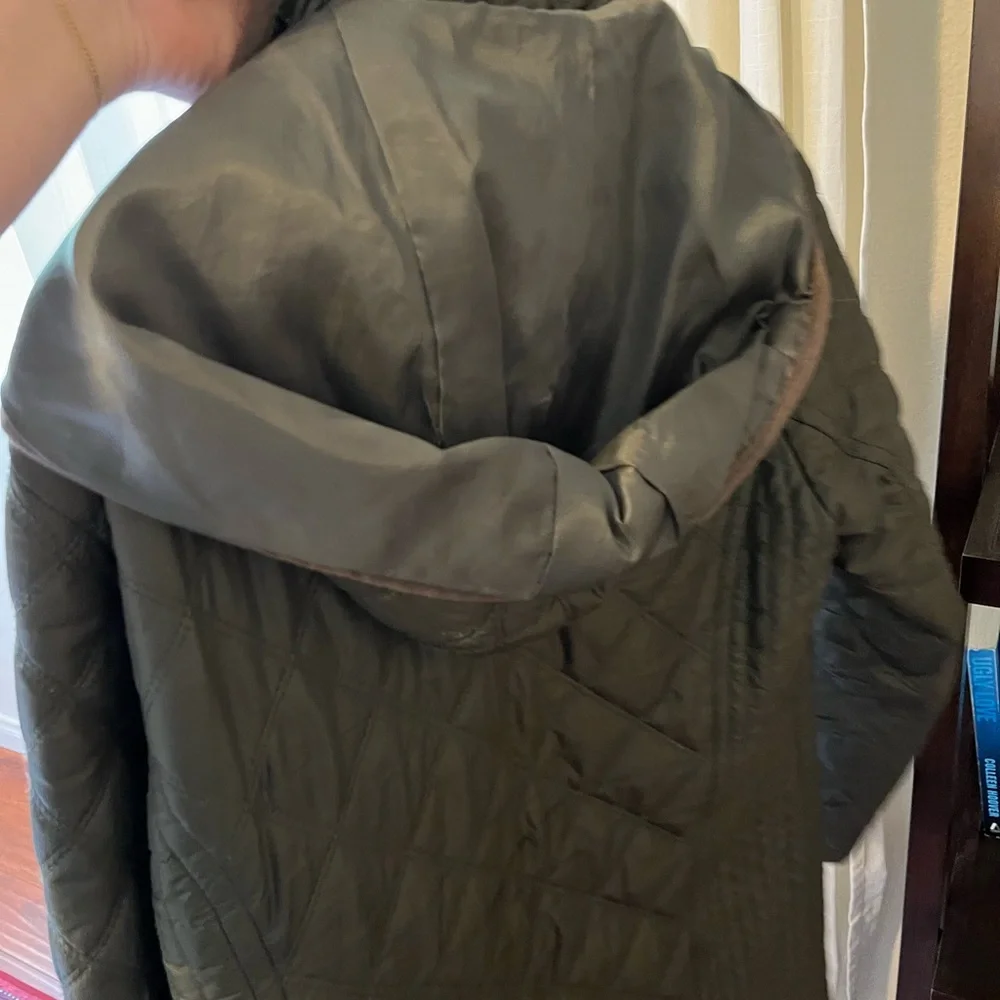Olive green coat - Picture 3 of 3